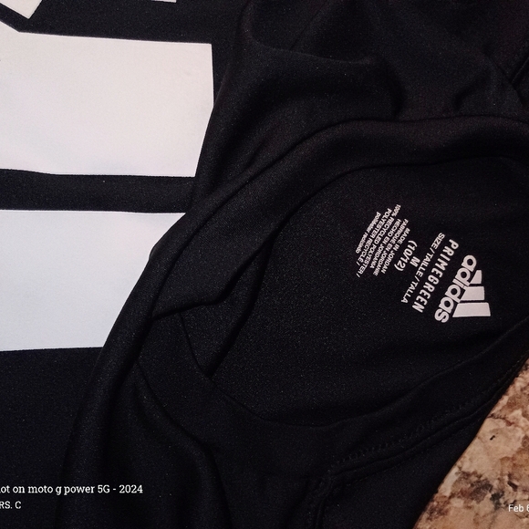 Adidas Kids Black T-Shirt. Size medium 10/12 - Picture 3 of 3